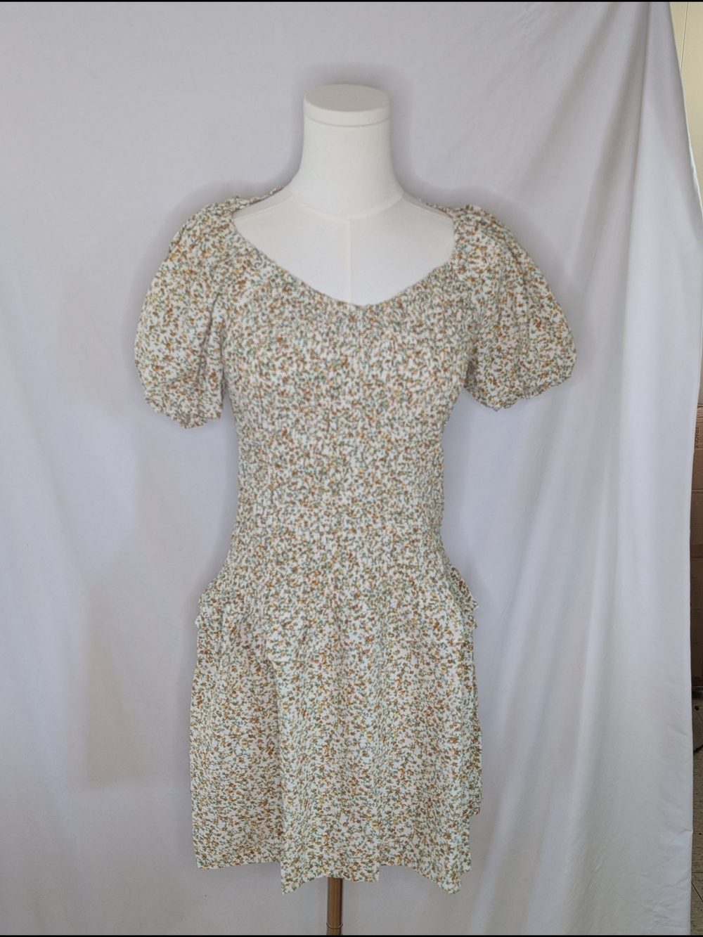 Promesa Smocked dress off/on shoulder yellow NWT - Picture 2 of 6